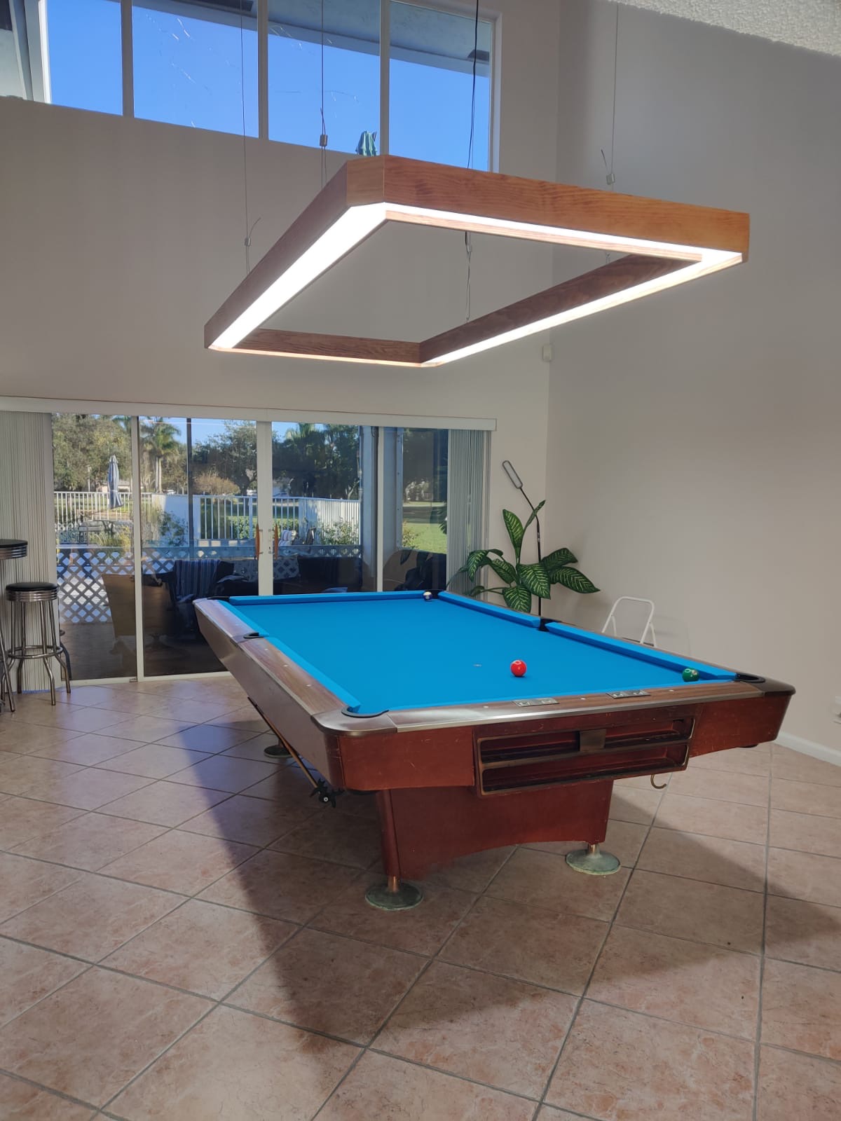 RD light installed in high ceiling space